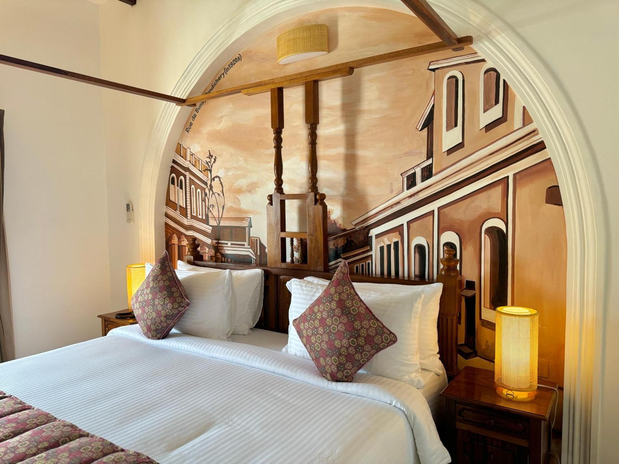 La Plage Seaview Suites Pondichéry Extérieur photo