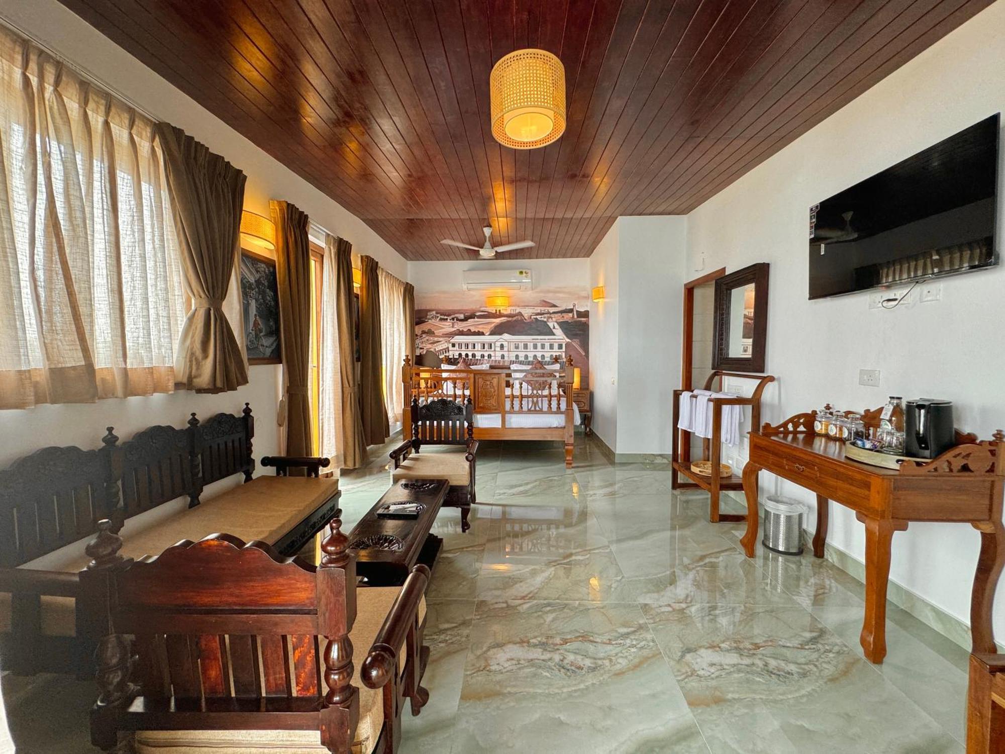La Plage Seaview Suites Pondichéry Extérieur photo