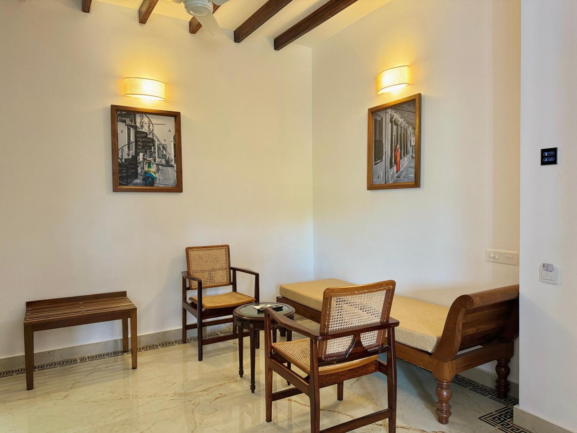 La Plage Seaview Suites Pondichéry Extérieur photo