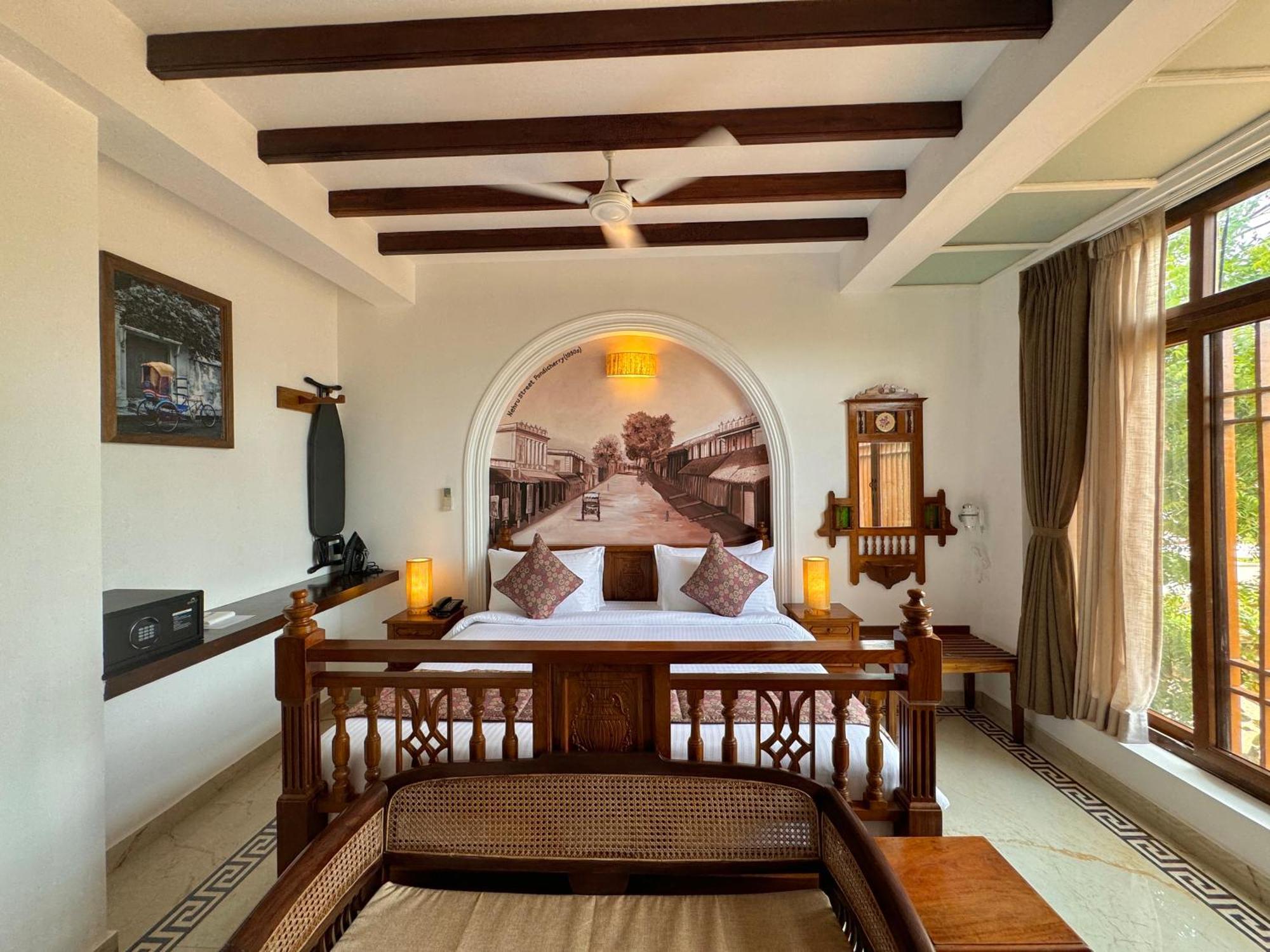 La Plage Seaview Suites Pondichéry Extérieur photo