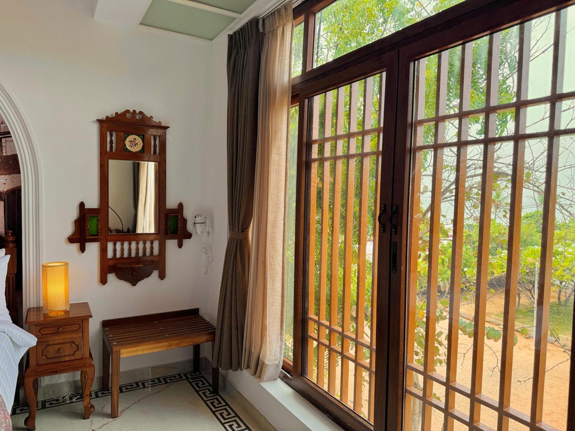 La Plage Seaview Suites Pondichéry Extérieur photo