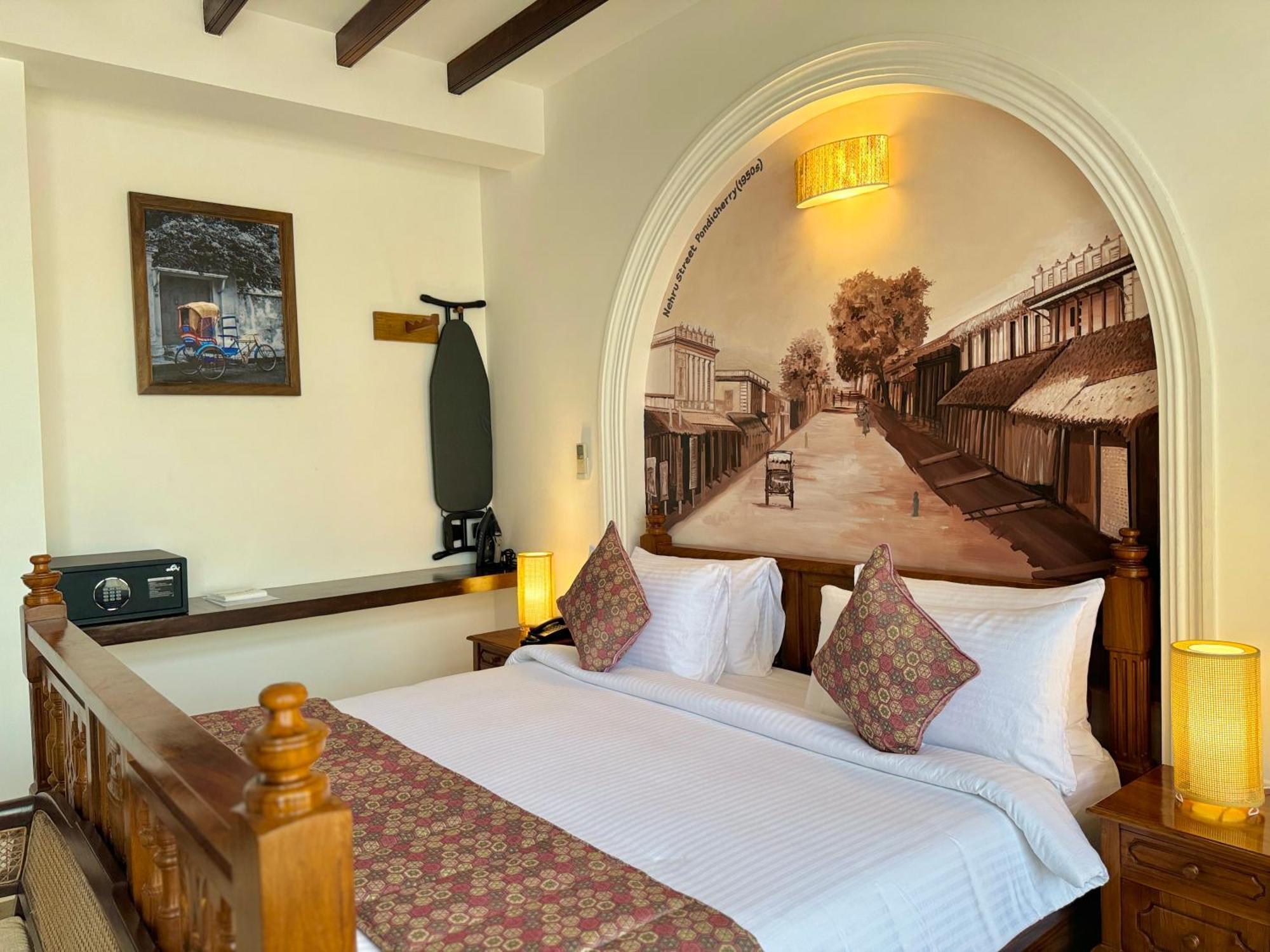 La Plage Seaview Suites Pondichéry Extérieur photo