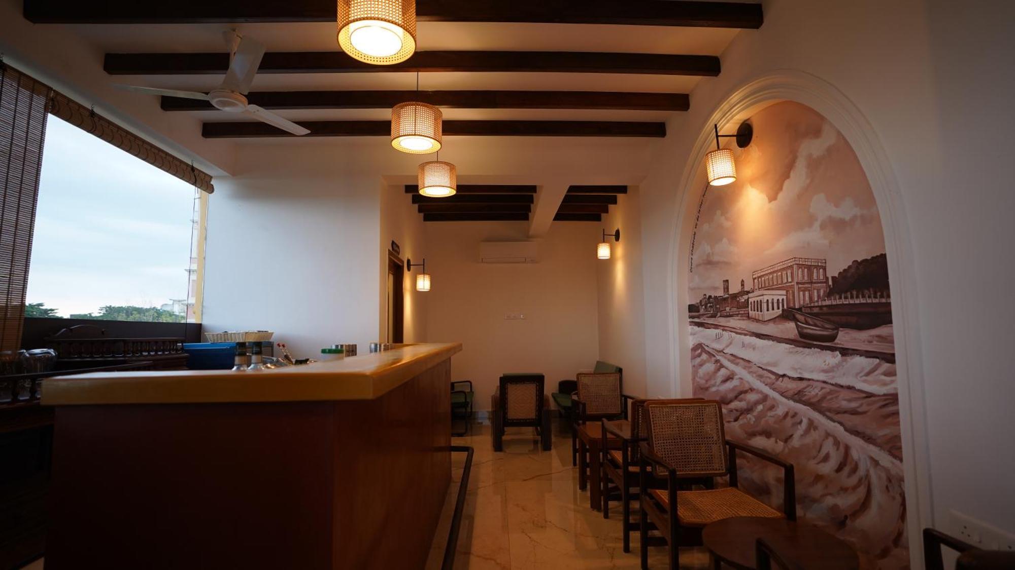 La Plage Seaview Suites Pondichéry Extérieur photo